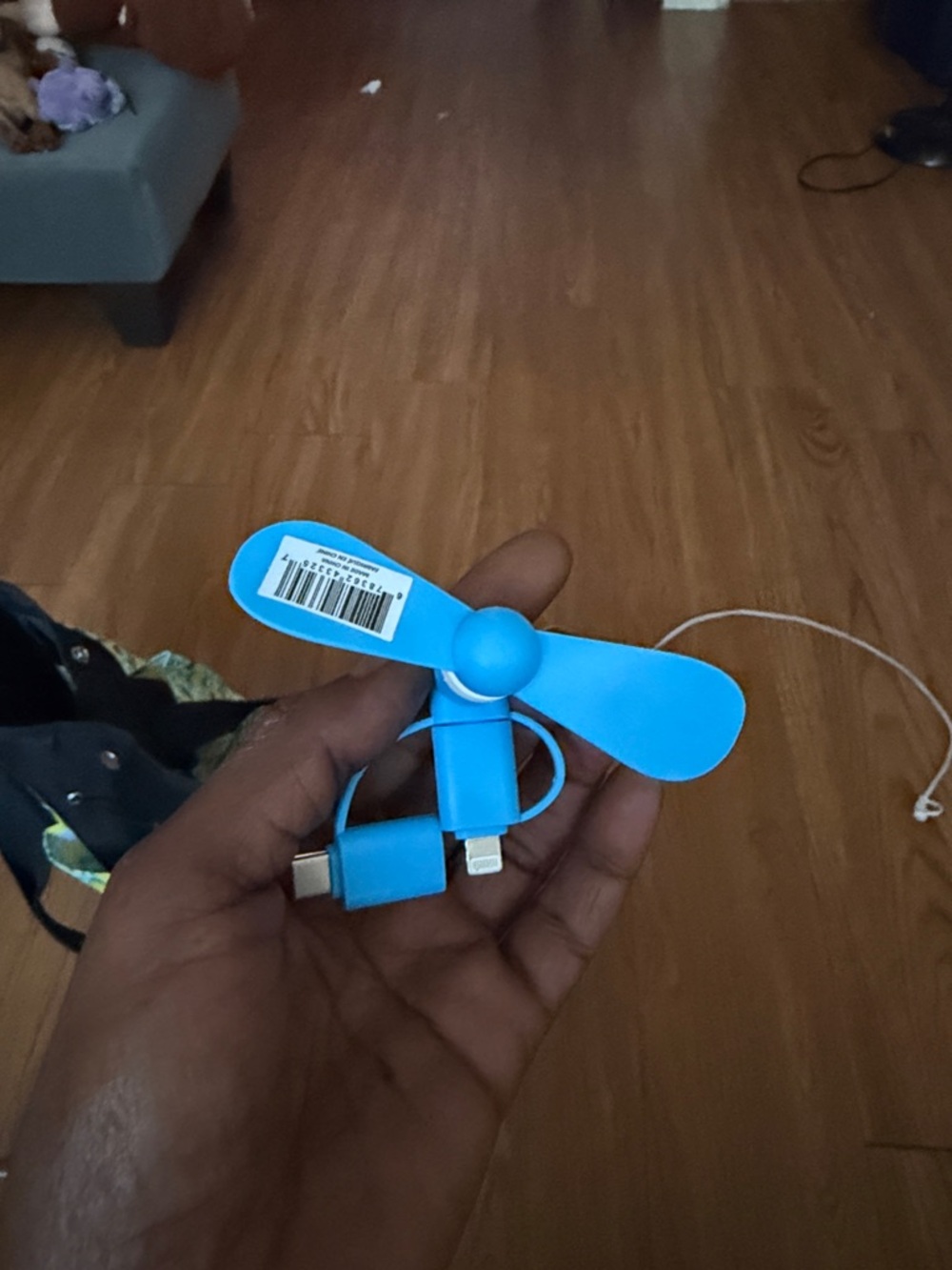 š„NIš„ Portable Mini USB Fan - Bright Blue - Picture 4 of 5